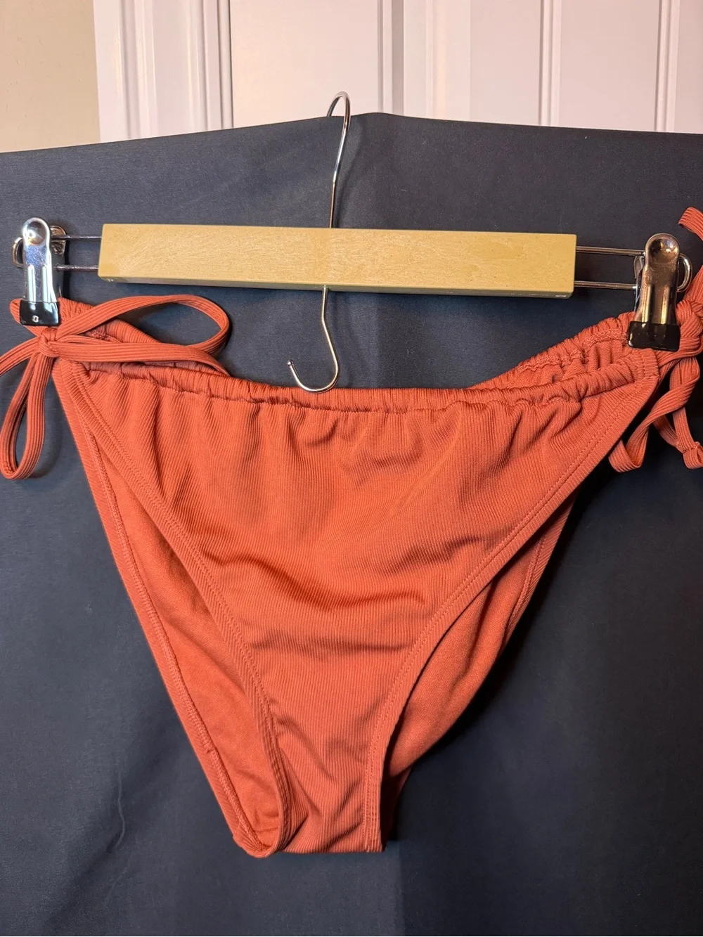 Shade & Shore Rust Orange Ribbed Triangle Bikini Set (M/L) - Picture 5 of 7